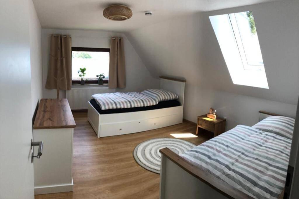 Ruhig Gelegene, Top Moderne Ferienwohnung - Hot Tub Und Sauna Gegen Aufpreis Neuhaus an Der Eger Ngoại thất bức ảnh