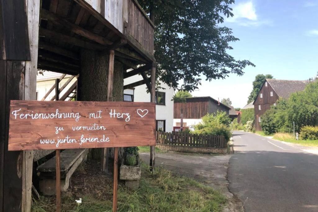 Ruhig Gelegene, Top Moderne Ferienwohnung - Hot Tub Und Sauna Gegen Aufpreis Neuhaus an Der Eger Ngoại thất bức ảnh