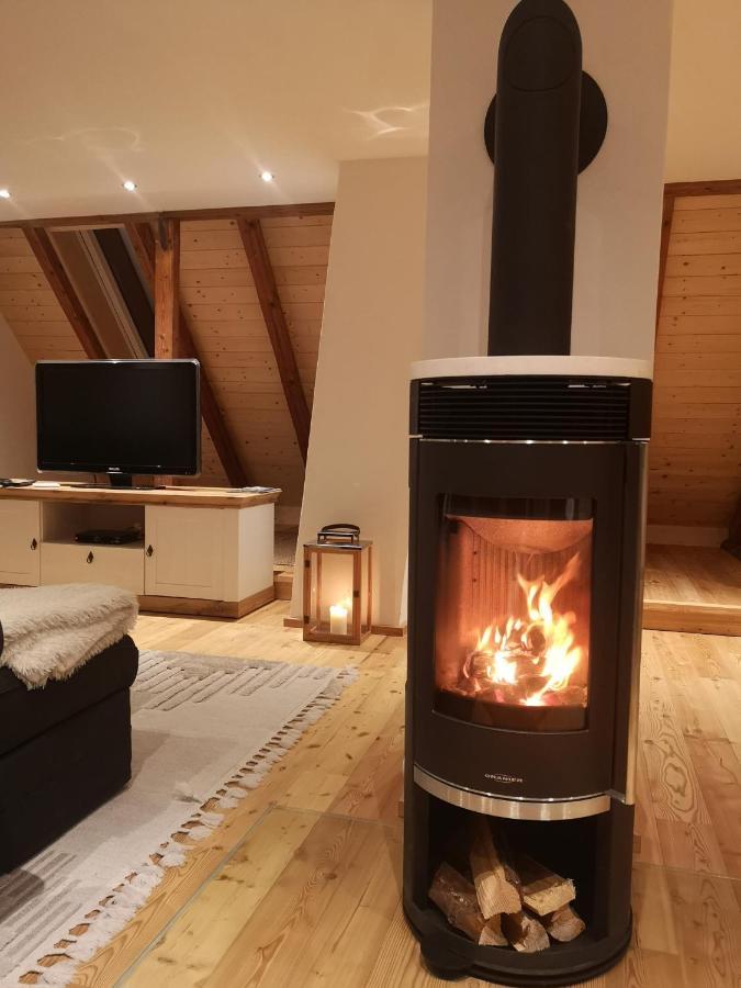 Ruhig Gelegene, Top Moderne Ferienwohnung - Hot Tub Und Sauna Gegen Aufpreis Neuhaus an Der Eger Ngoại thất bức ảnh