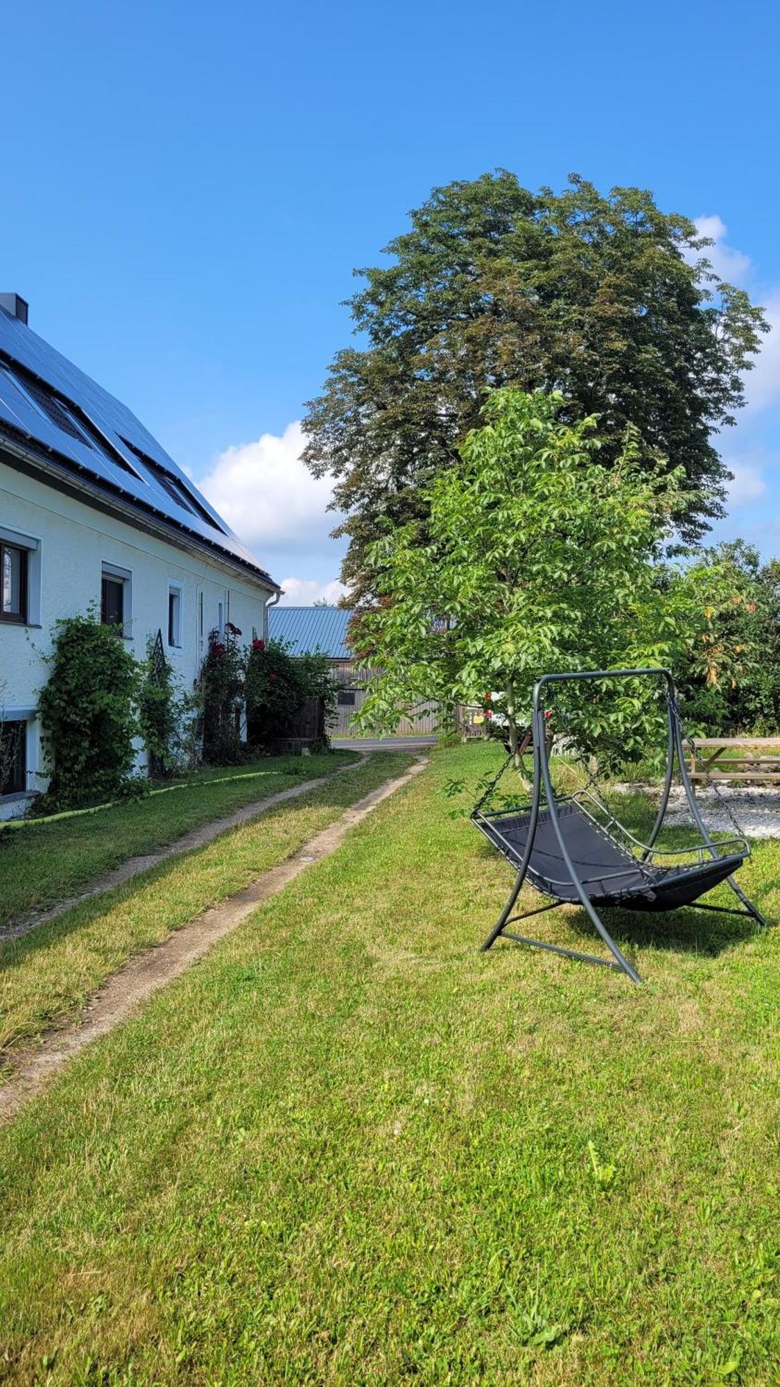 Ruhig Gelegene, Top Moderne Ferienwohnung - Hot Tub Und Sauna Gegen Aufpreis Neuhaus an Der Eger Ngoại thất bức ảnh