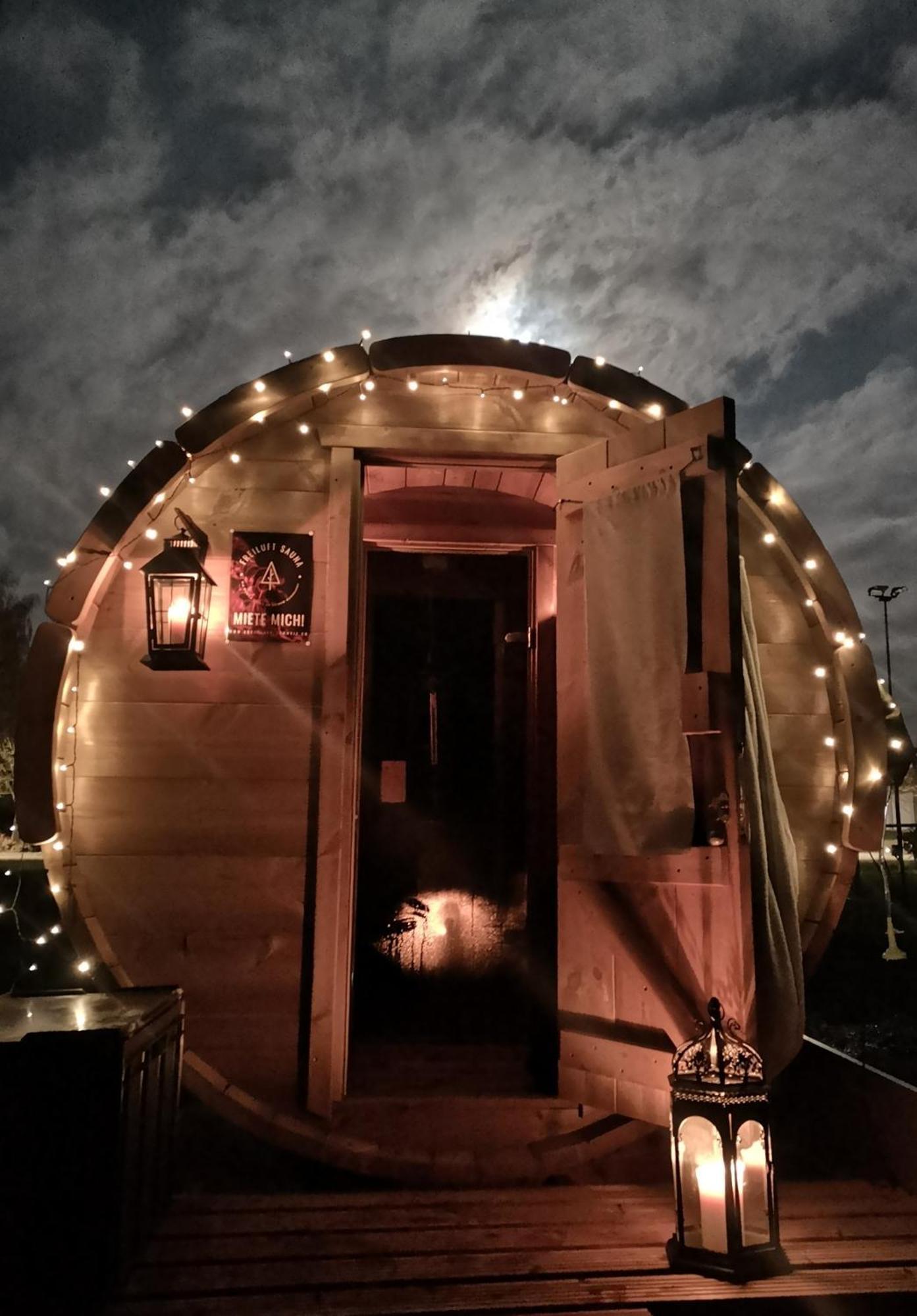 Ruhig Gelegene, Top Moderne Ferienwohnung - Hot Tub Und Sauna Gegen Aufpreis Neuhaus an Der Eger Ngoại thất bức ảnh